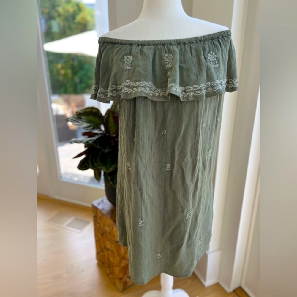 Off The Shoulder Mini Dress with Embroidered Detail - Size Small.
